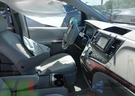 2014 Toyota Sienna Xle 7 Passenger z USA, uszkodzony, nr VIN 5TDDK3DC5ES076299